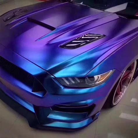 Experts Share Tips on Chameleon car wrap Options