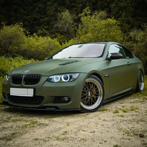 Step-by-Step Guide to Finding the Perfect best vinyl car wrap